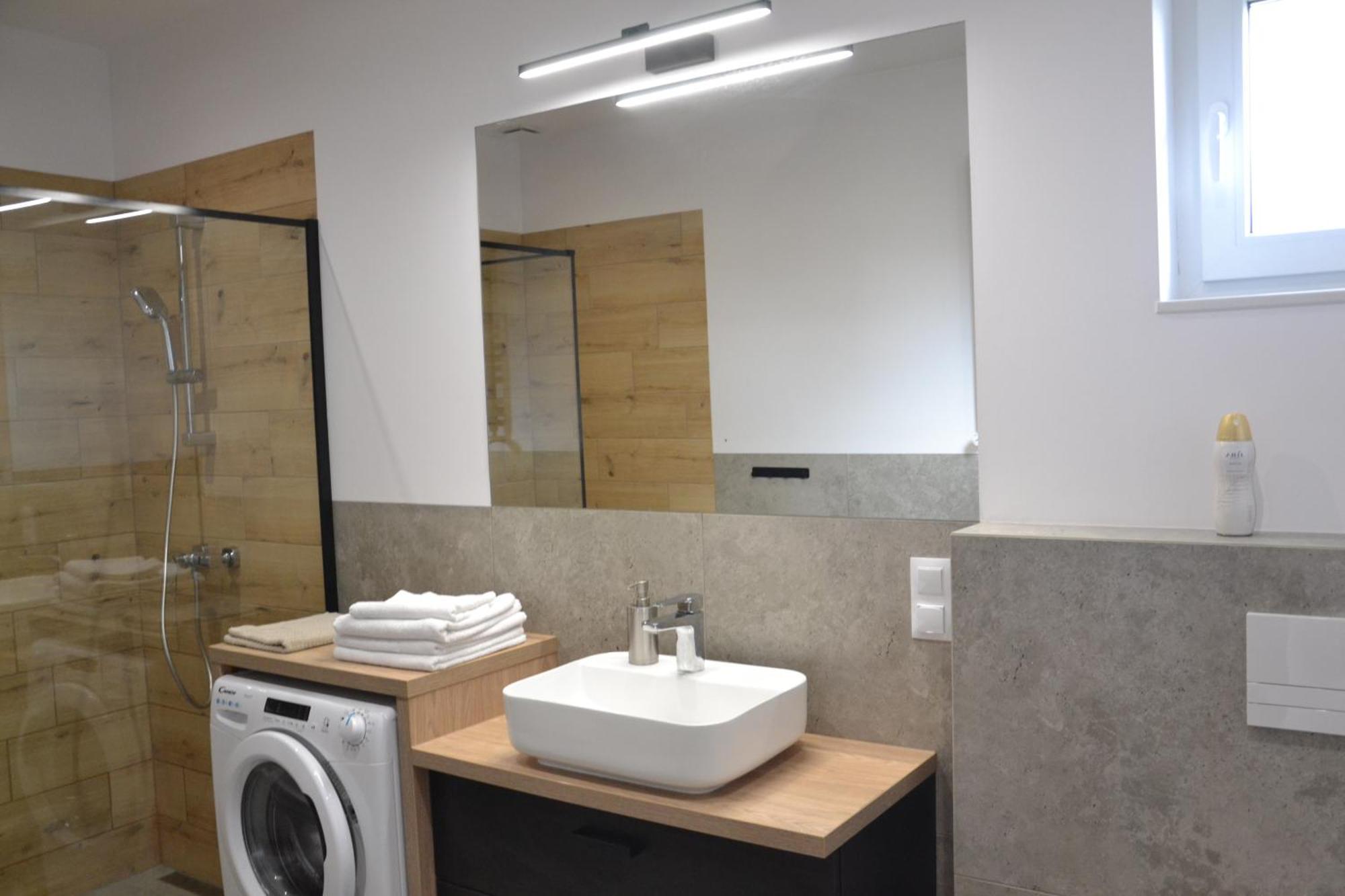 Apartamenty Na Ceglanej Oswiecim Ngoại thất bức ảnh